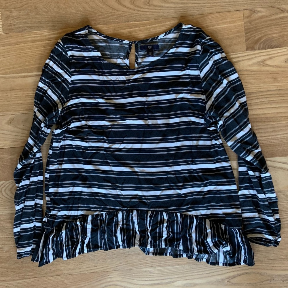 Gap Stripped, long sleeve, black and white, Size M shirt!